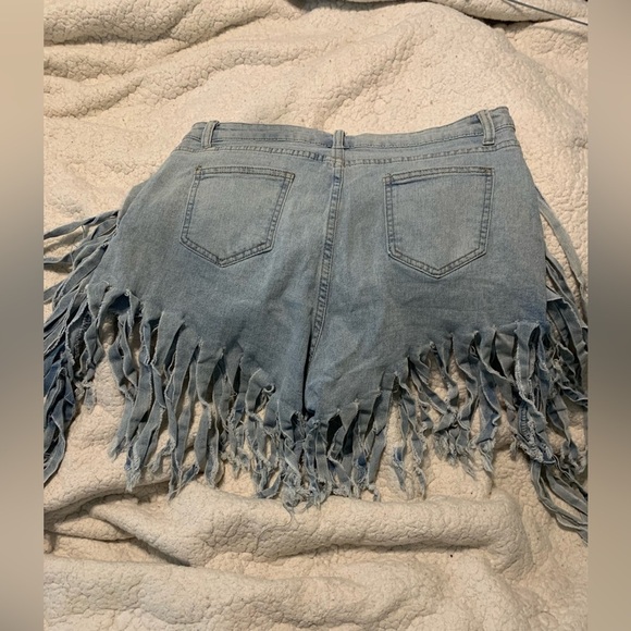 Jeans Fringe Booty Denim Shorts High Waisted NWOT
Sz 2XL Western Cowgirl Boho - Picture 3 of 11